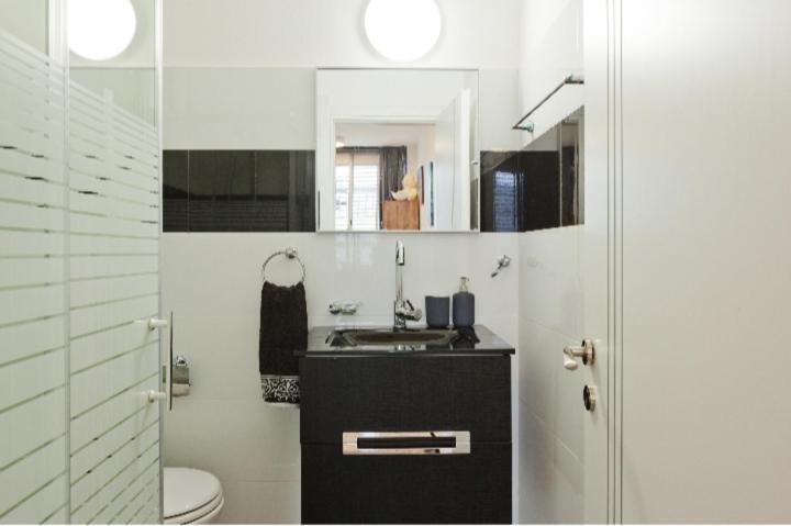 Bat Yam On The Beach Apartment Exterior photo
